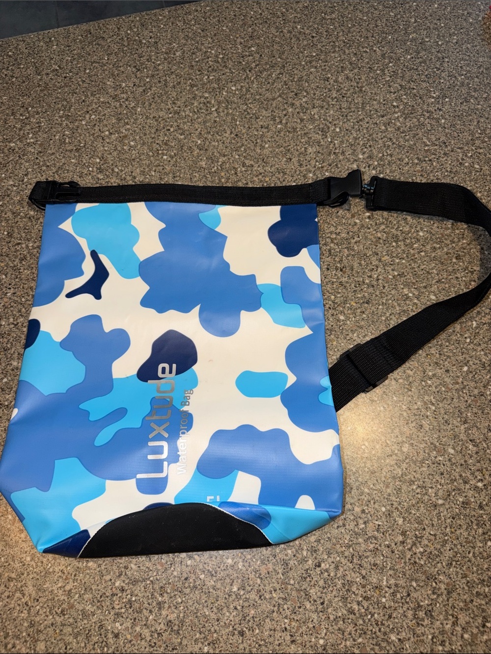 Luxtude Blue Camo Waterproof Bag
